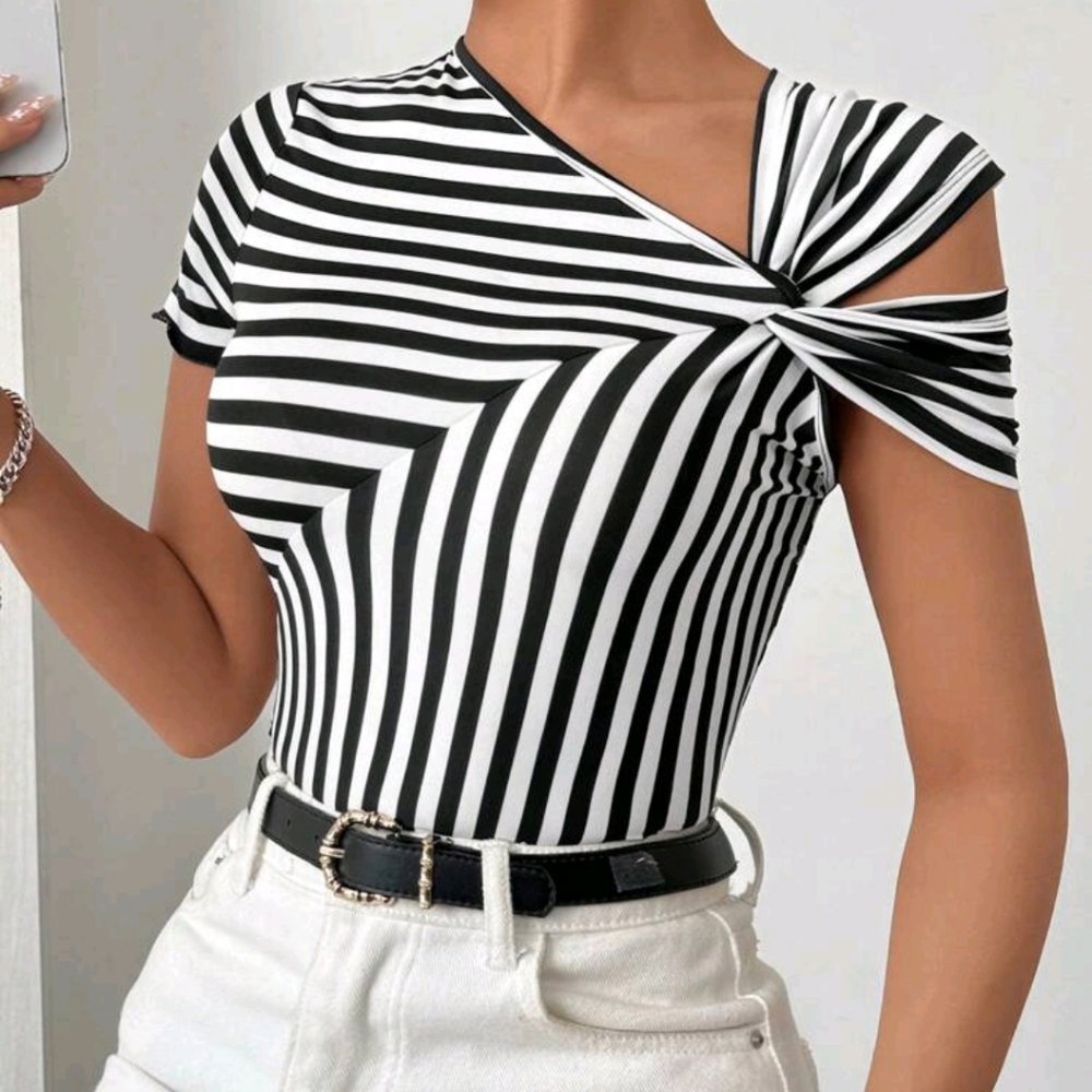 Black & White Striped Asymmetrical Shoulder Design Cold-Shoulder Twist Knit Body